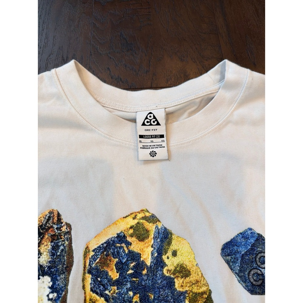 Nike ACG Minerals White Graphic Tee Long Sleeve Men's Size XL View 3